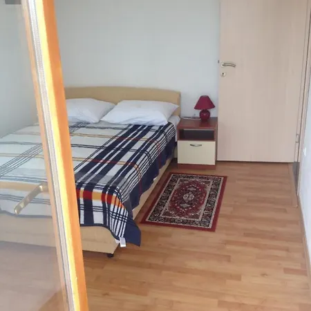 Sternak Apartman *
